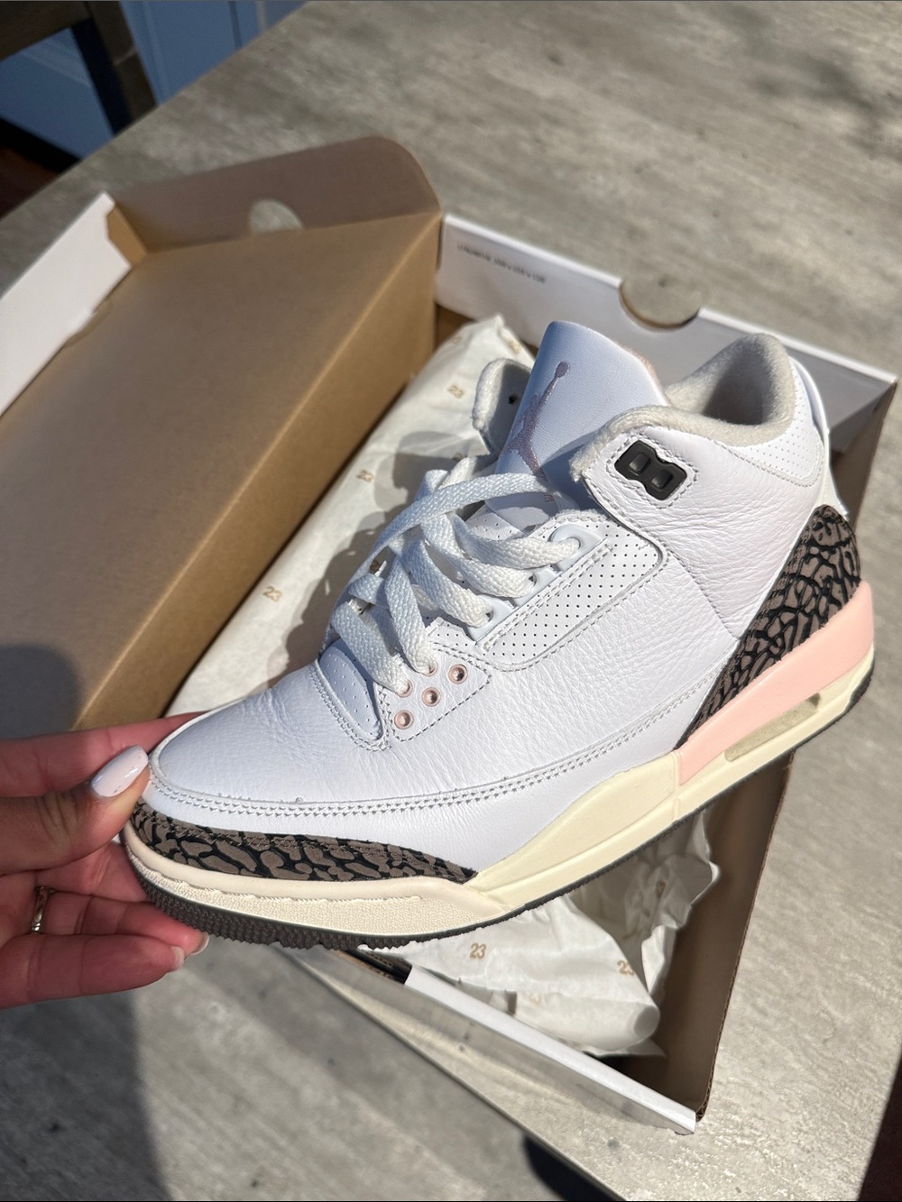 Womens Air Jordan 3 retro - mint condition size 8.5